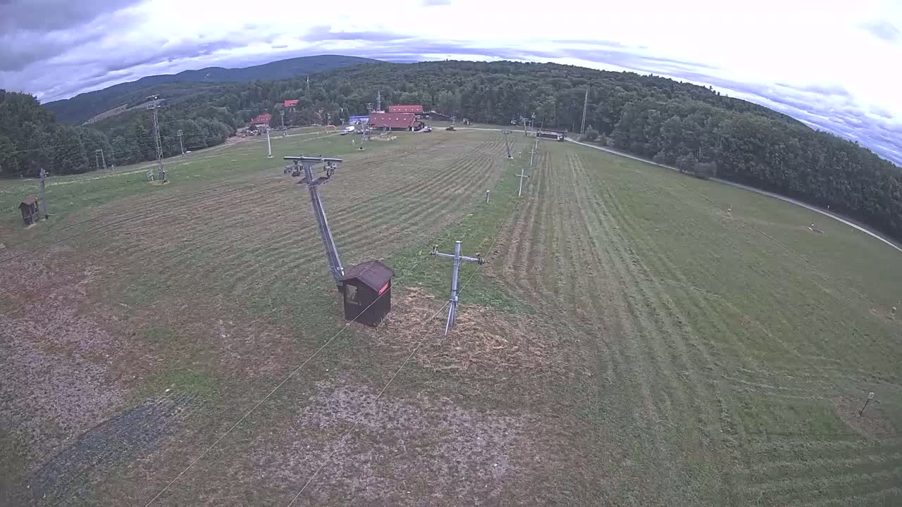 Jahodna Ski Slope East View Live Cam - Sever, Kosice 1, Kosice, Slovakia