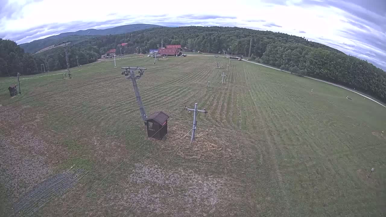 Jahodna Ski Slope East View Live Cam - Sever, Kosice 1, Kosice, Slovakia