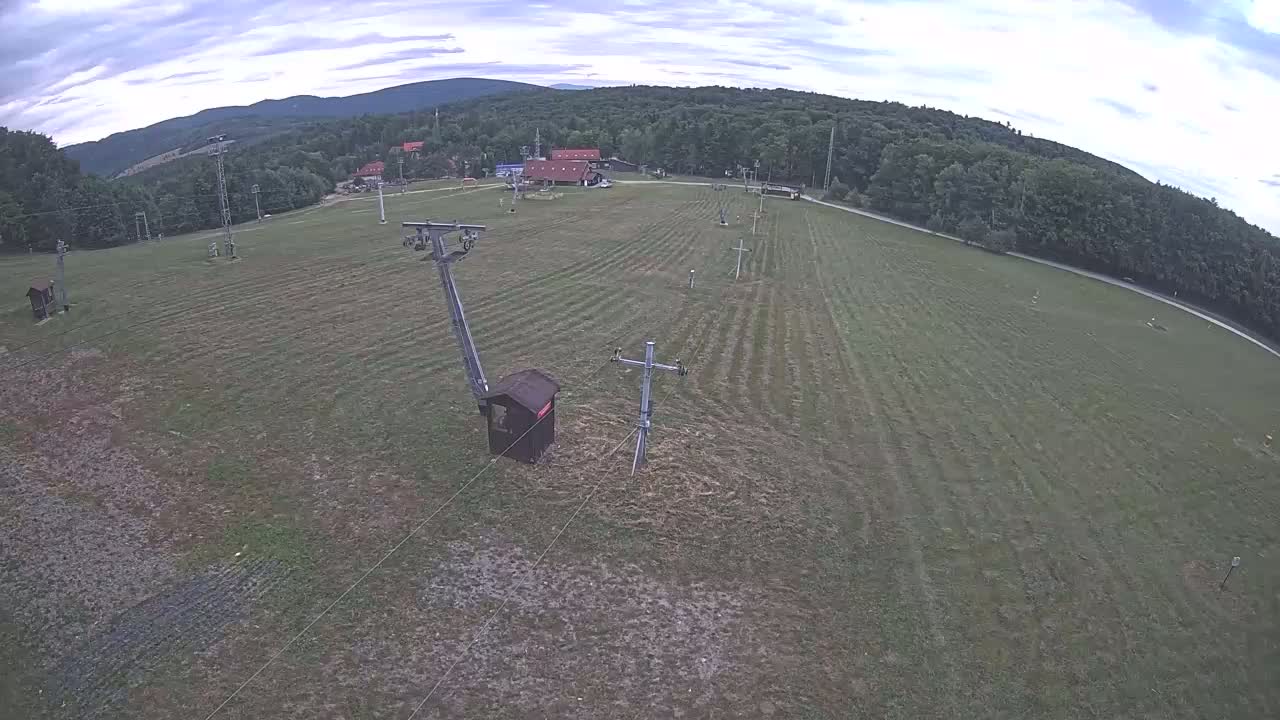 Jahodna Ski Slope East View Live Cam - Sever, Kosice 1, Kosice, Slovakia