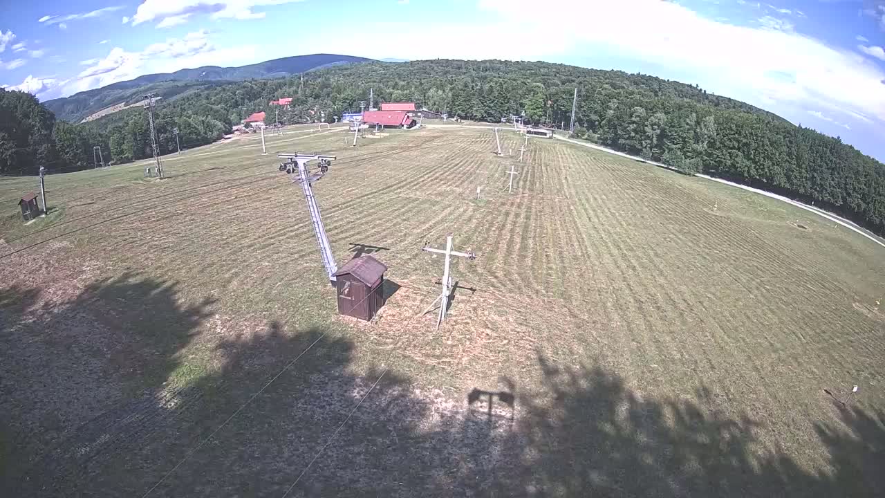 Jahodna Ski Slope East View Live Cam - Sever, Kosice 1, Kosice, Slovakia