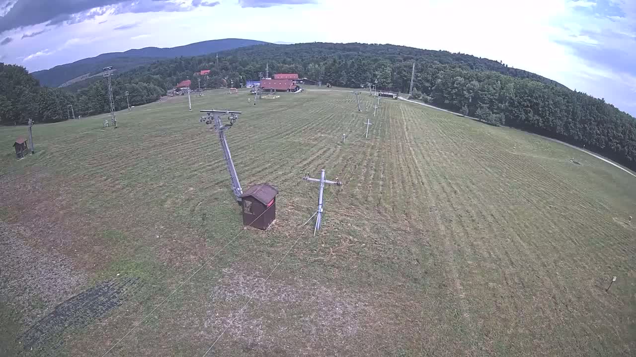 Jahodna Ski Slope East View Live Cam - Sever, Kosice 1, Kosice, Slovakia