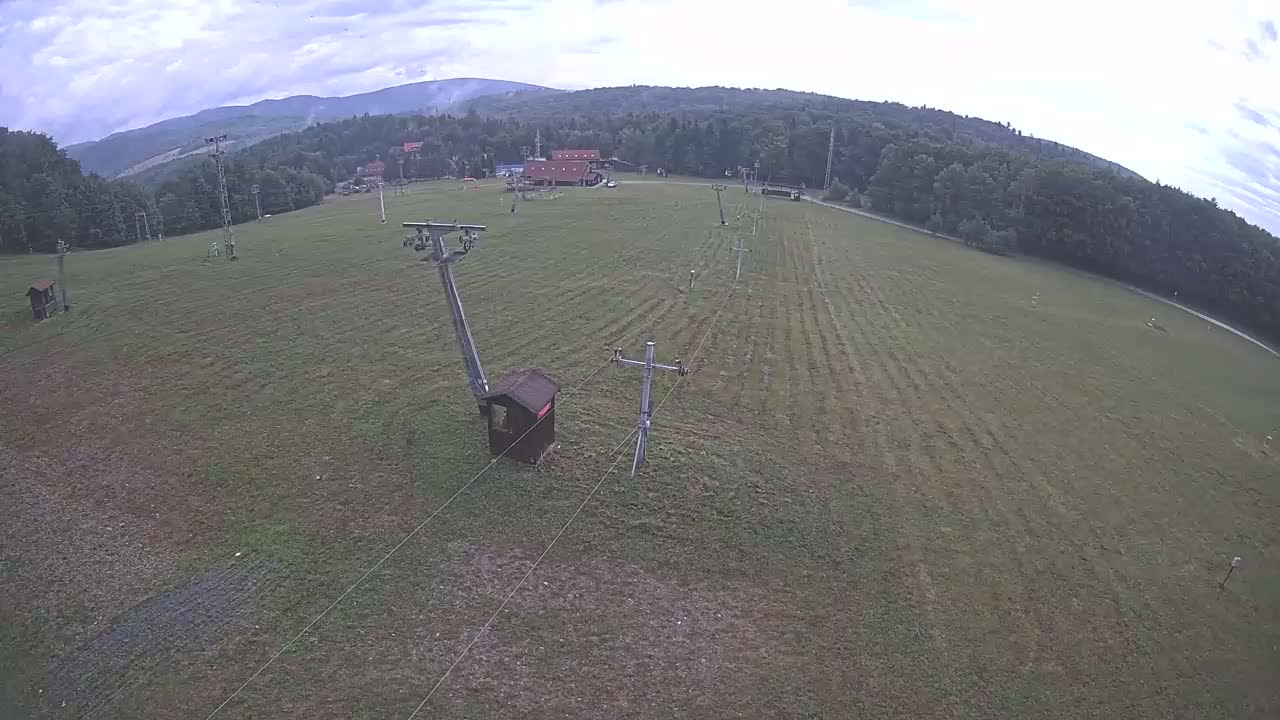 Jahodna Ski Slope East View Live Cam - Sever, Kosice 1, Kosice, Slovakia