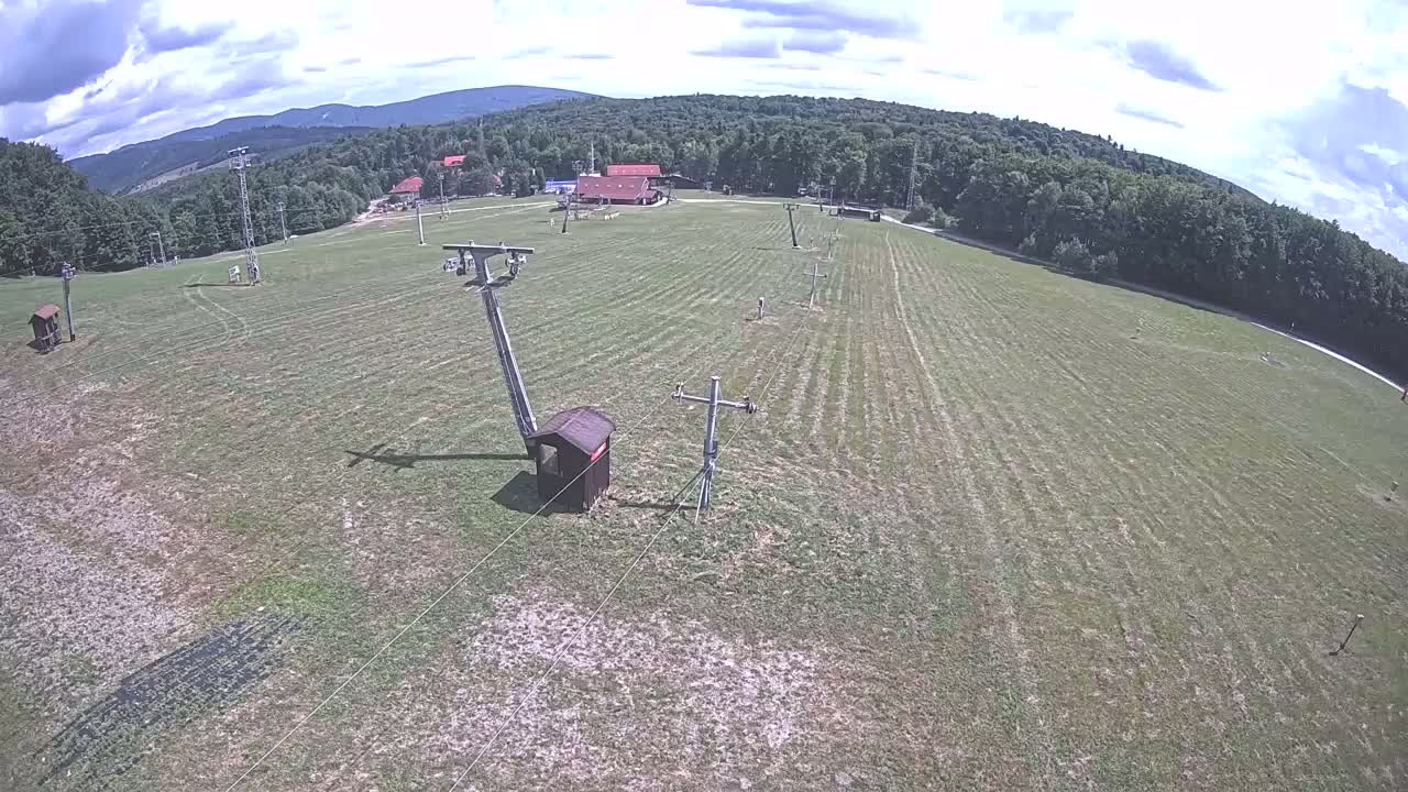 Jahodna Ski Slope East View Live Cam - Sever, Kosice 1, Kosice, Slovakia