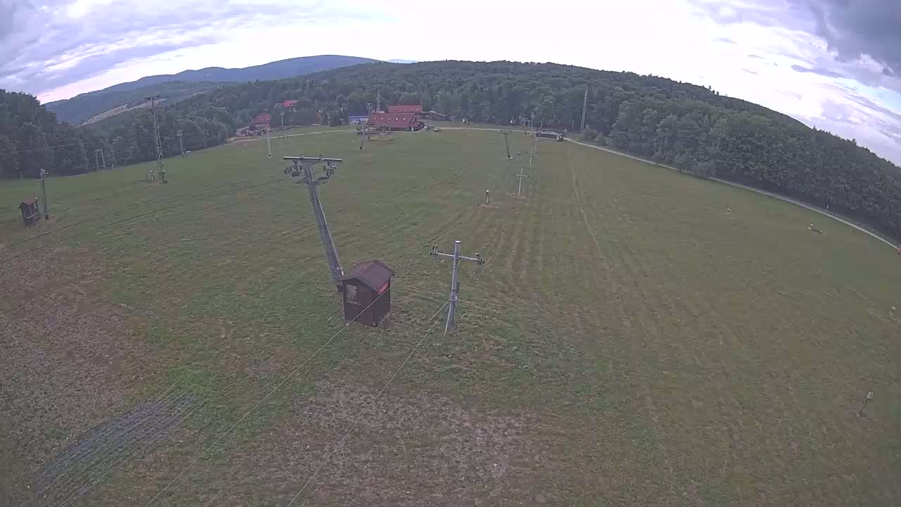 Jahodna Ski Slope East View Live Cam - Sever, Kosice 1, Kosice, Slovakia