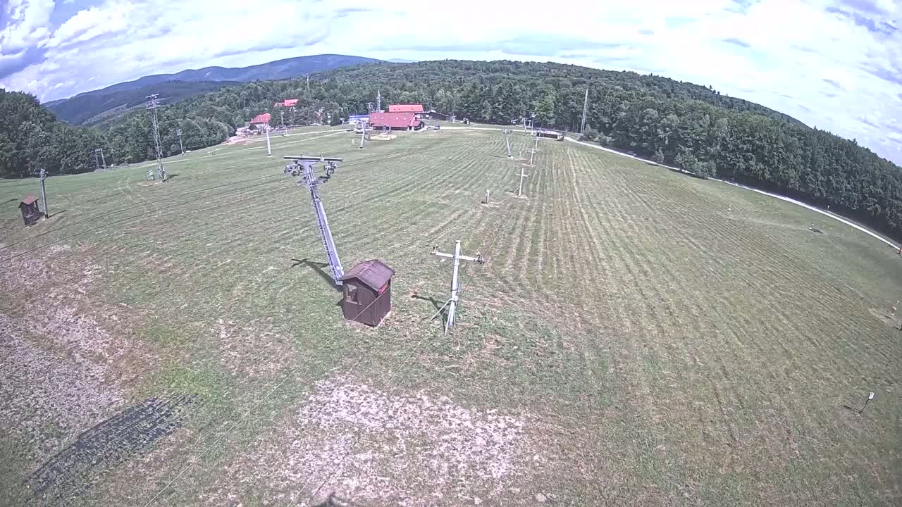 Jahodna Ski Slope East View Live Cam - Sever, Kosice 1, Kosice, Slovakia