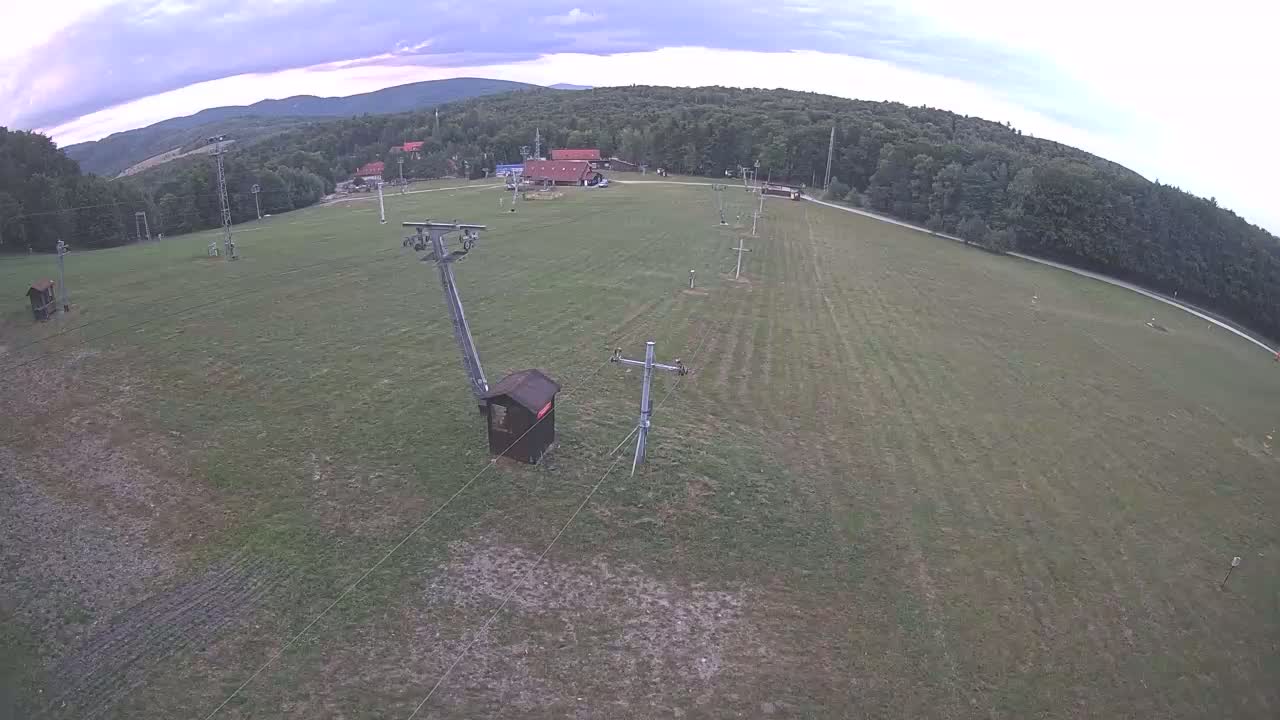 Jahodna Ski Slope East View Live Cam - Sever, Kosice 1, Kosice, Slovakia