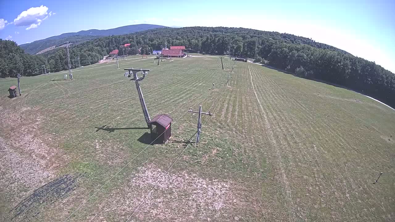 Jahodna Ski Slope East View Live Cam - Sever, Kosice 1, Kosice, Slovakia