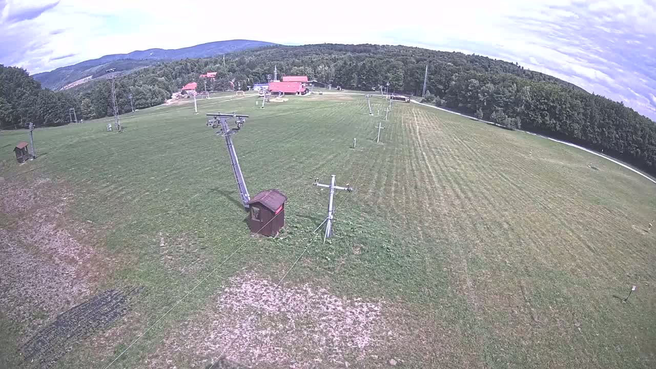 Jahodna Ski Slope East View Live Cam - Sever, Kosice 1, Kosice, Slovakia