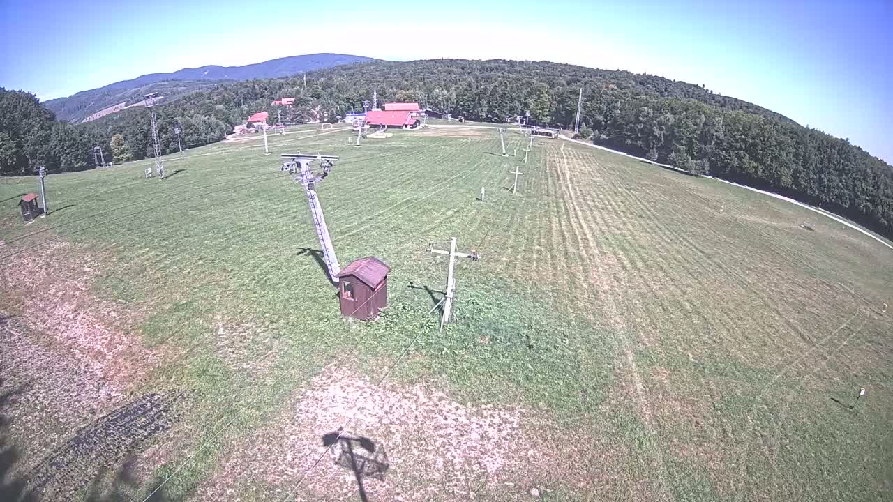 Jahodna Ski Slope East View Live Cam - Sever, Kosice 1, Kosice, Slovakia