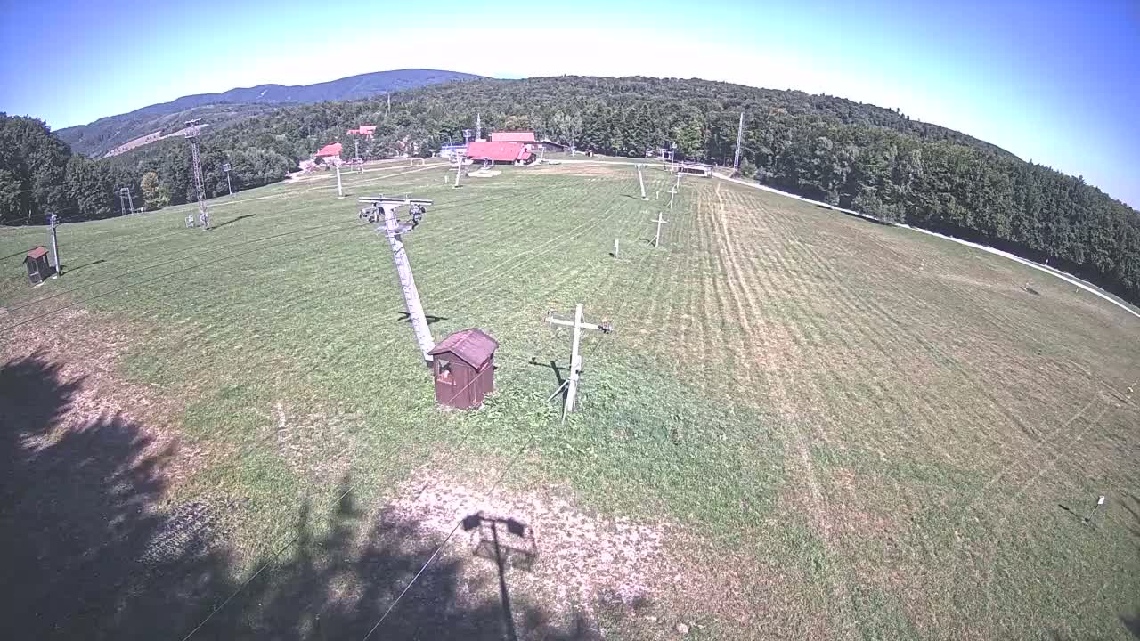 Jahodna Ski Slope East View Live Cam - Sever, Kosice 1, Kosice, Slovakia