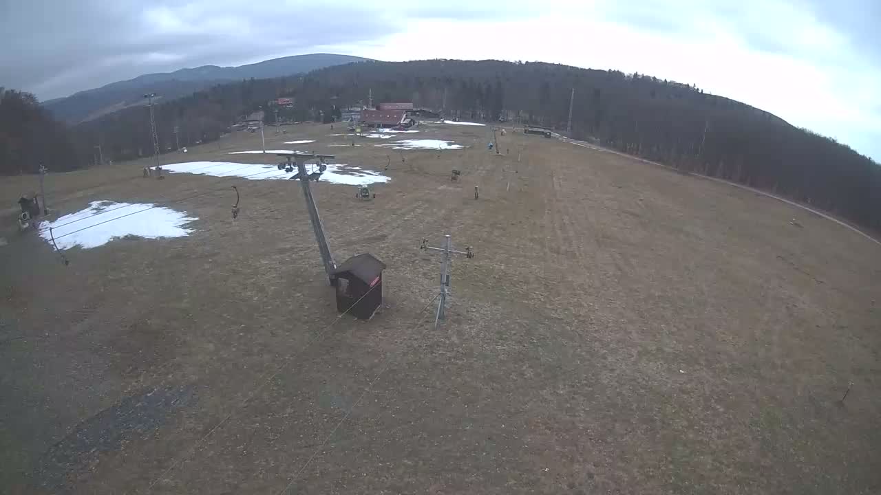 Jahodna Ski Slope East View Live Cam - Sever, Kosice 1, Kosice, Slovakia