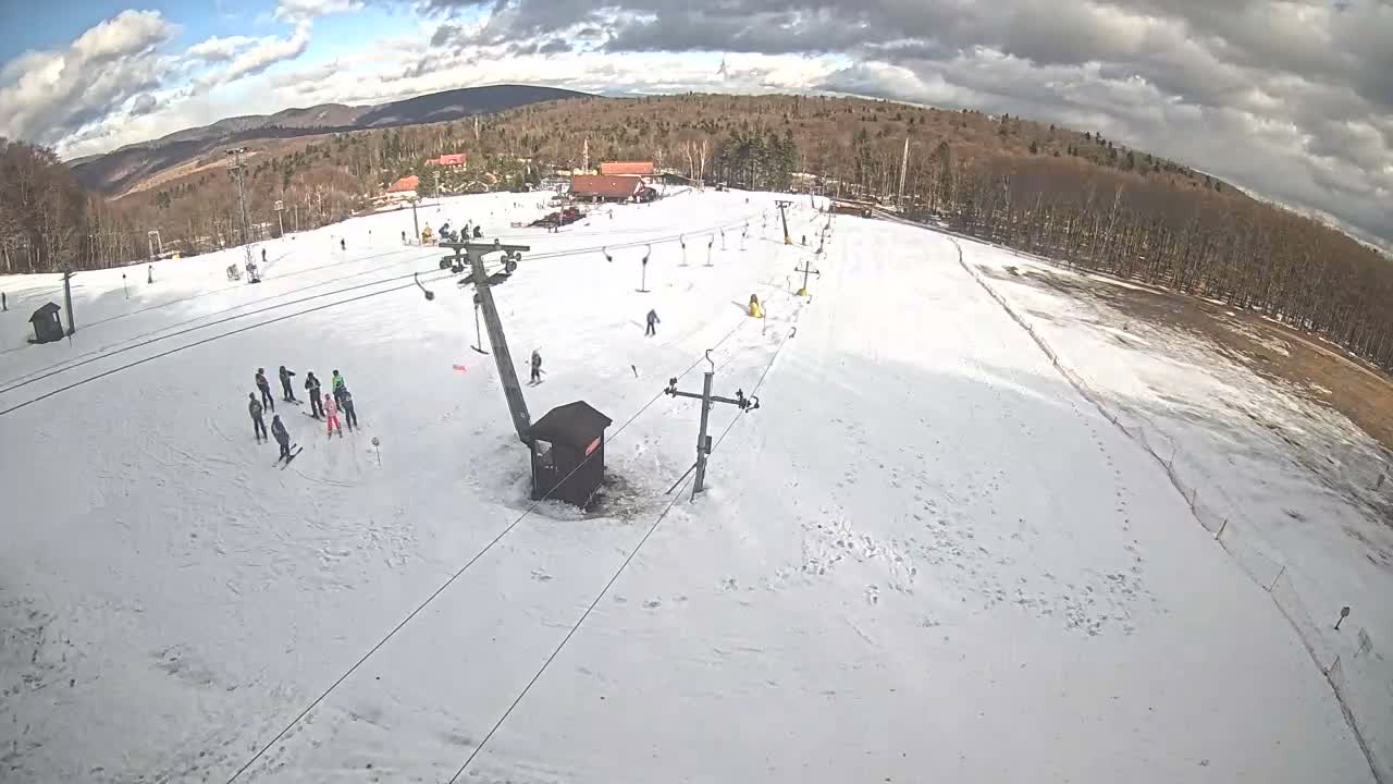 Jahodna Ski Slope East View Live Cam - Sever, Kosice 1, Kosice, Slovakia