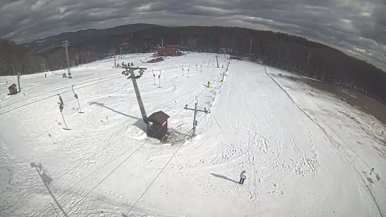 Jahodna Ski Slope East View Live Cam - Sever, Kosice 1, Kosice, Slovakia
