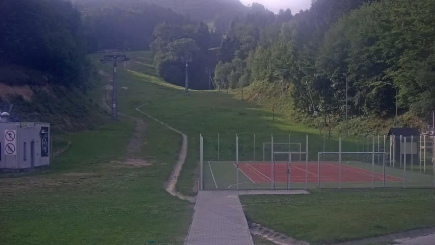Salamandra Resort Ski Slope Live Cam - Hodrusa-Hamre, Žarnovica, Banská Bystrica, Slovakia