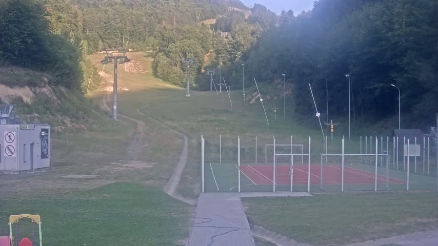 Salamandra Resort Ski Slope Live Cam - Hodrusa-Hamre, Žarnovica, Banská Bystrica, Slovakia