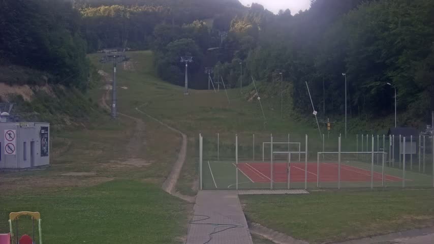 Salamandra Resort Ski Slope Live Cam - Hodrusa-Hamre, Žarnovica, Banská Bystrica, Slovakia