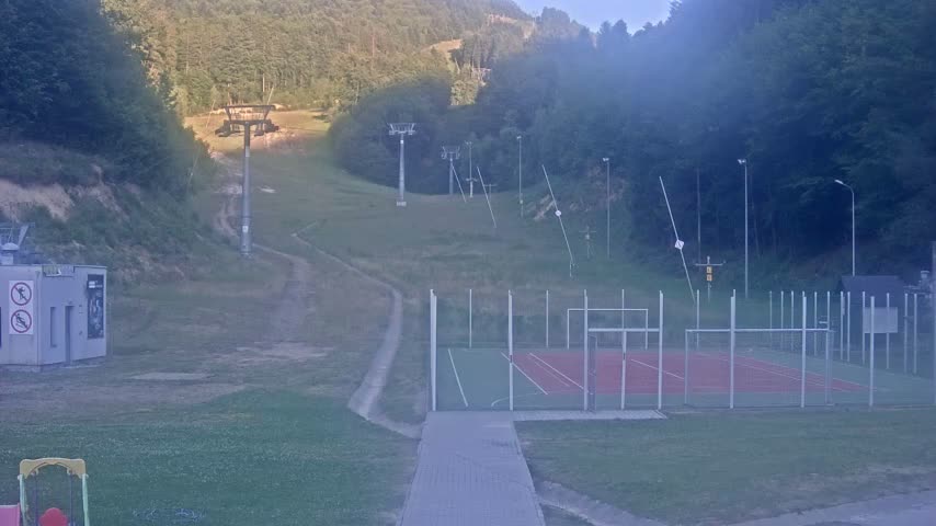 Salamandra Resort Ski Slope Live Cam - Hodrusa-Hamre, Žarnovica, Banská Bystrica, Slovakia