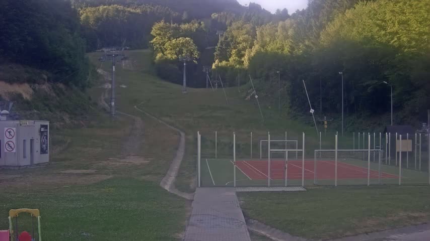Salamandra Resort Ski Slope Live Cam - Hodrusa-Hamre, Žarnovica, Banská Bystrica, Slovakia