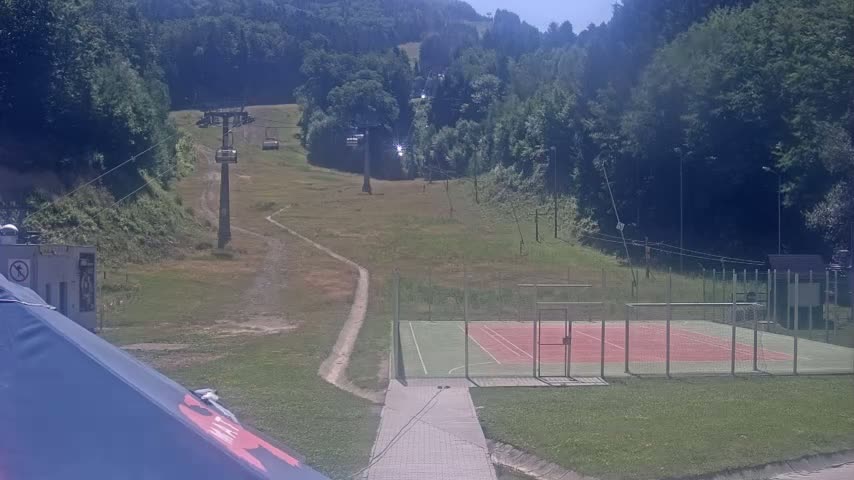 Salamandra Resort Ski Slope Live Cam - Hodrusa-Hamre, Žarnovica, Banská Bystrica, Slovakia