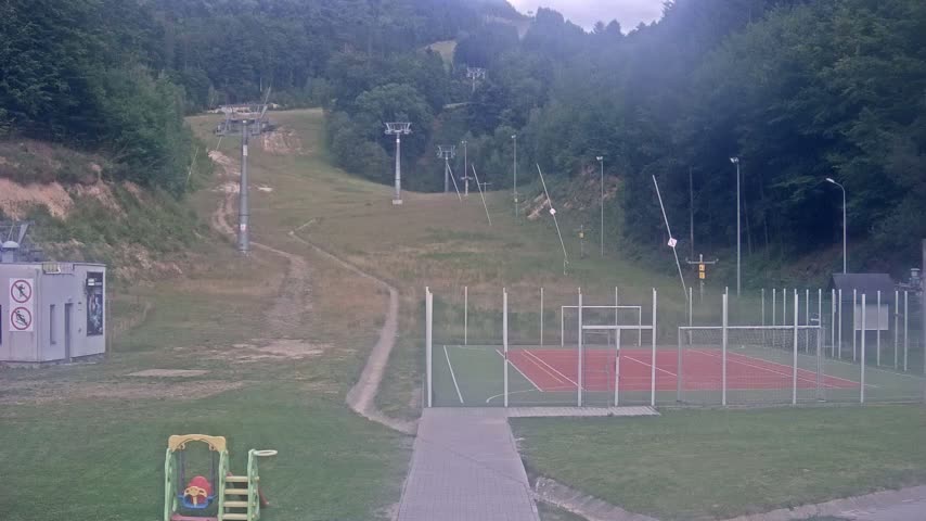 Salamandra Resort Ski Slope Live Cam - Hodrusa-Hamre, Žarnovica, Banská Bystrica, Slovakia