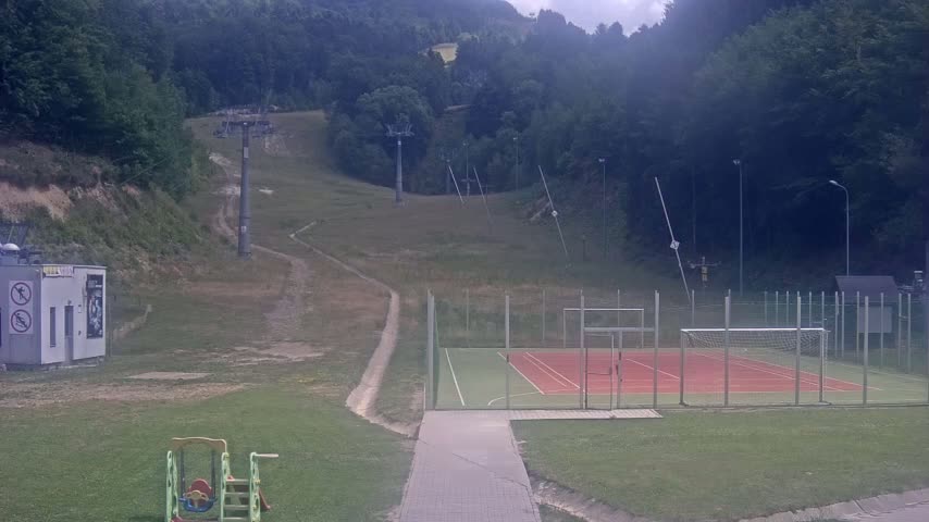 Salamandra Resort Ski Slope Live Cam - Hodrusa-Hamre, Žarnovica, Banská Bystrica, Slovakia