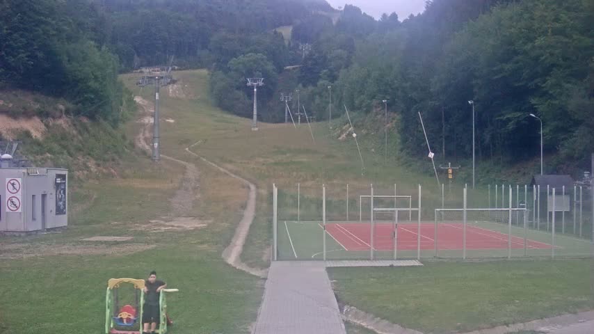 Salamandra Resort Ski Slope Live Cam - Hodrusa-Hamre, Žarnovica, Banská Bystrica, Slovakia
