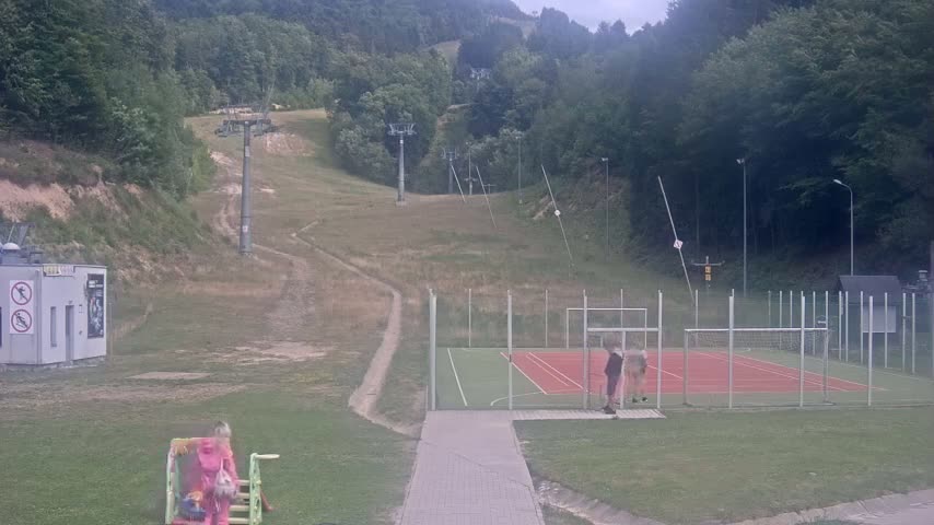 Salamandra Resort Ski Slope Live Cam - Hodrusa-Hamre, Žarnovica, Banská Bystrica, Slovakia