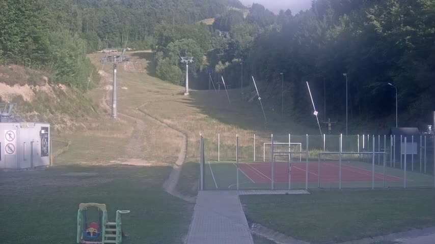 Salamandra Resort Ski Slope Live Cam - Hodrusa-Hamre, Žarnovica, Banská Bystrica, Slovakia