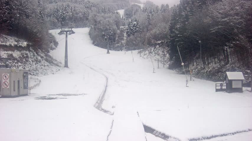 Salamandra Resort Ski Slope Live Cam - Hodrusa-Hamre, Žarnovica, Banská Bystrica, Slovakia