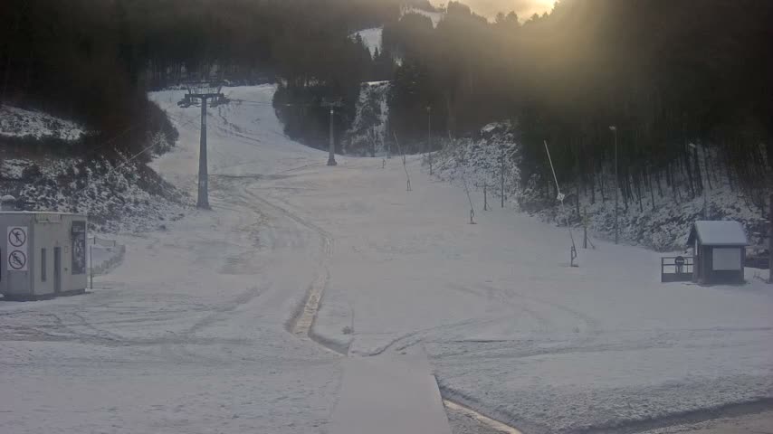Salamandra Resort Ski Slope Live Cam - Hodrusa-Hamre, Žarnovica, Banská Bystrica, Slovakia