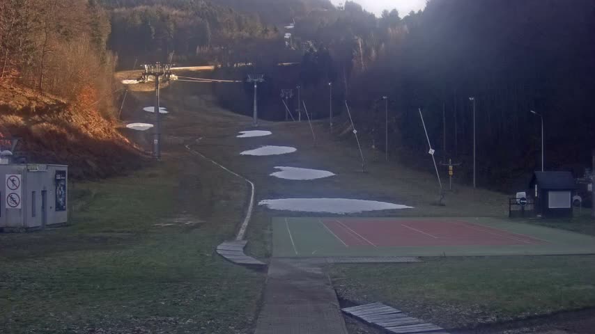 Salamandra Resort Ski Slope Live Cam - Hodrusa-Hamre, Žarnovica, Banská Bystrica, Slovakia