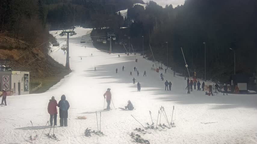 Salamandra Resort Ski Slope Live Cam - Hodrusa-Hamre, Žarnovica, Banská Bystrica, Slovakia