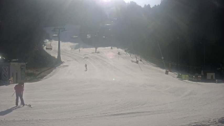 Salamandra Resort Ski Slope Live Cam - Hodrusa-Hamre, Žarnovica, Banská Bystrica, Slovakia