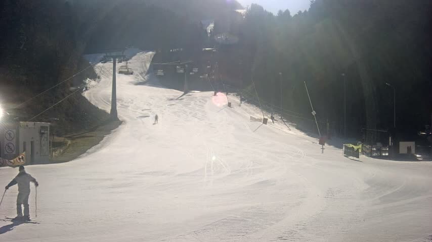 Salamandra Resort Ski Slope Live Cam - Hodrusa-Hamre, Žarnovica, Banská Bystrica, Slovakia