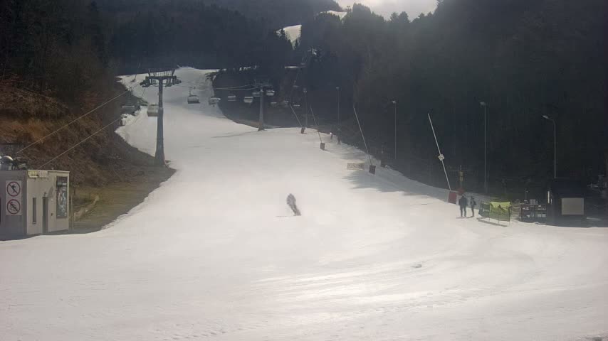 Salamandra Resort Ski Slope Live Cam - Hodrusa-Hamre, Žarnovica, Banská Bystrica, Slovakia