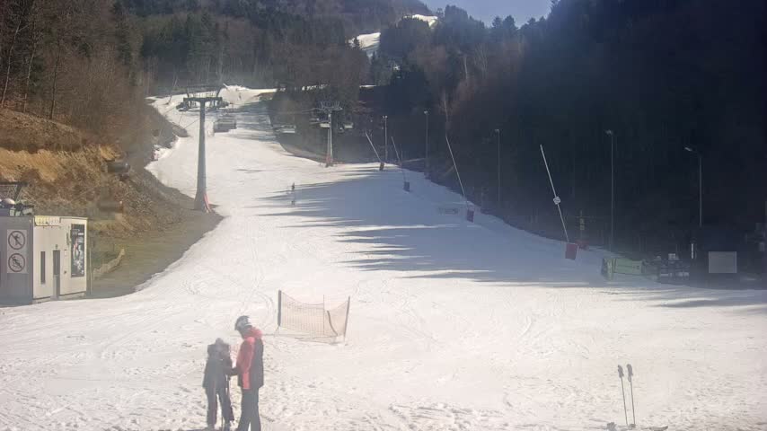 Salamandra Resort Ski Slope Live Cam - Hodrusa-Hamre, Žarnovica, Banská Bystrica, Slovakia