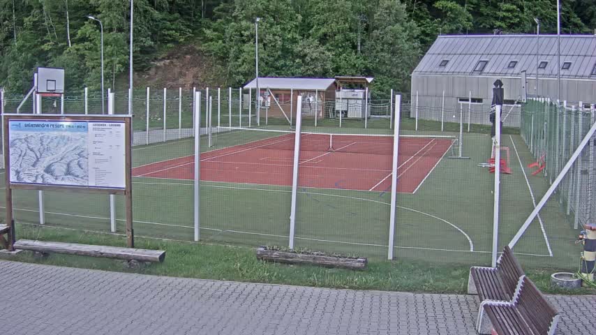 Salamandra Ski Resort Tennis Court Live Cam - Hodrusa-Hamre, Žarnovica, Banská Bystrica, Slovakia