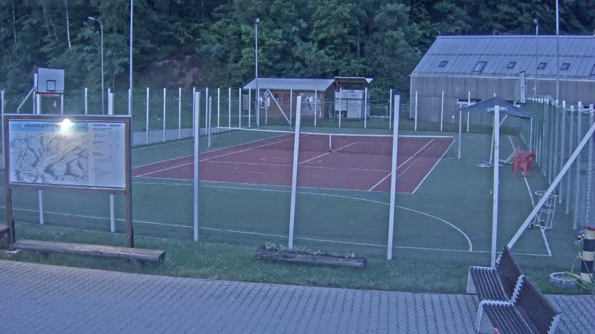 Salamandra Ski Resort Tennis Court Live Cam - Hodrusa-Hamre, Žarnovica, Banská Bystrica, Slovakia