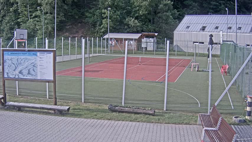 Salamandra Ski Resort Tennis Court Live Cam - Hodrusa-Hamre, Žarnovica, Banská Bystrica, Slovakia