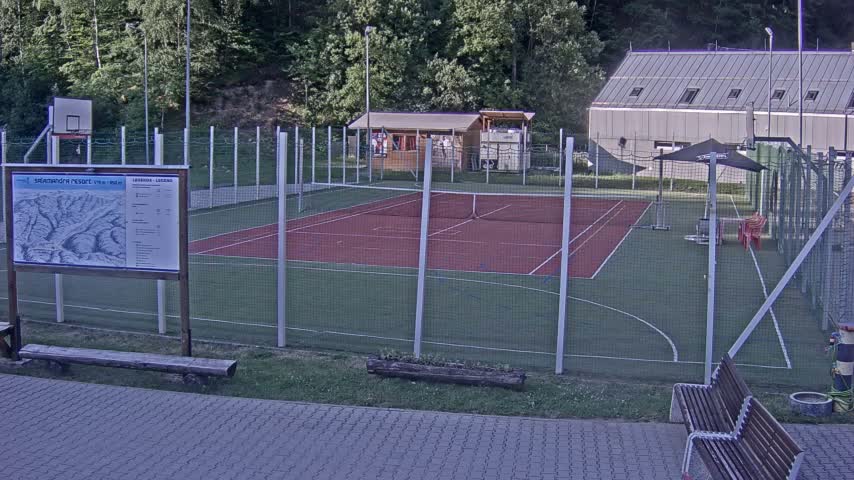 Salamandra Ski Resort Tennis Court Live Cam - Hodrusa-Hamre, Žarnovica, Banská Bystrica, Slovakia