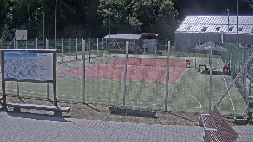 Salamandra Ski Resort Tennis Court Live Cam - Hodrusa-Hamre, Žarnovica, Banská Bystrica, Slovakia