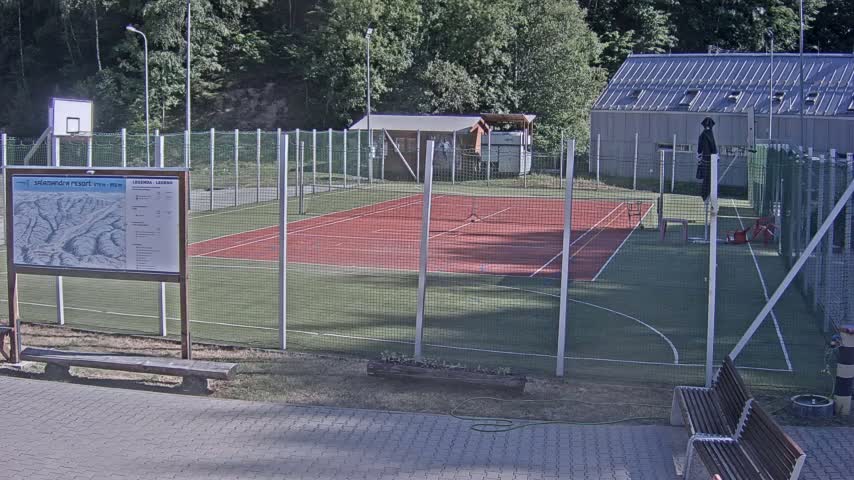 Salamandra Ski Resort Tennis Court Live Cam - Hodrusa-Hamre, Žarnovica, Banská Bystrica, Slovakia