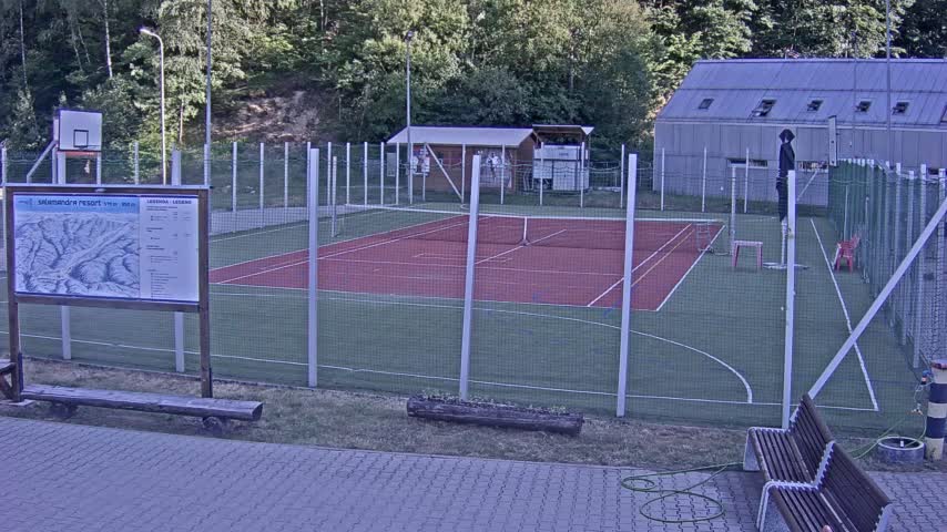 Salamandra Ski Resort Tennis Court Live Cam - Hodrusa-Hamre, Žarnovica, Banská Bystrica, Slovakia