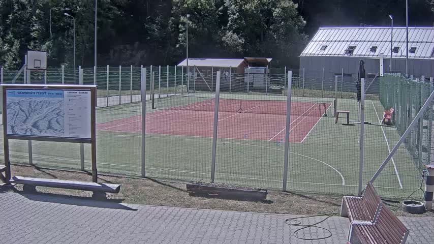 Salamandra Ski Resort Tennis Court Live Cam - Hodrusa-Hamre, Žarnovica, Banská Bystrica, Slovakia