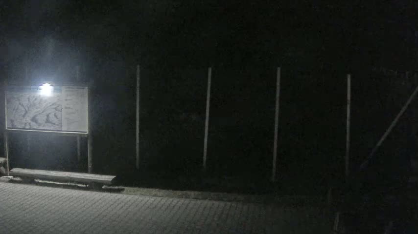 Salamandra Ski Resort Tennis Court Live Cam - Hodrusa-Hamre, Žarnovica, Banská Bystrica, Slovakia