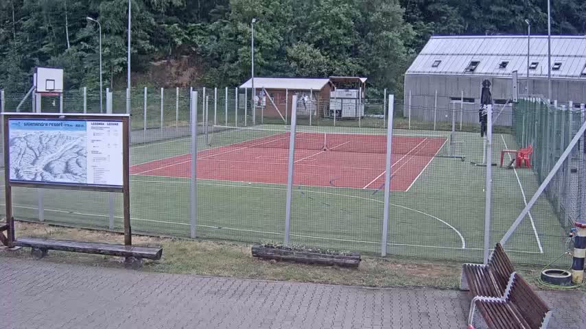 Salamandra Ski Resort Tennis Court Live Cam - Hodrusa-Hamre, Žarnovica, Banská Bystrica, Slovakia