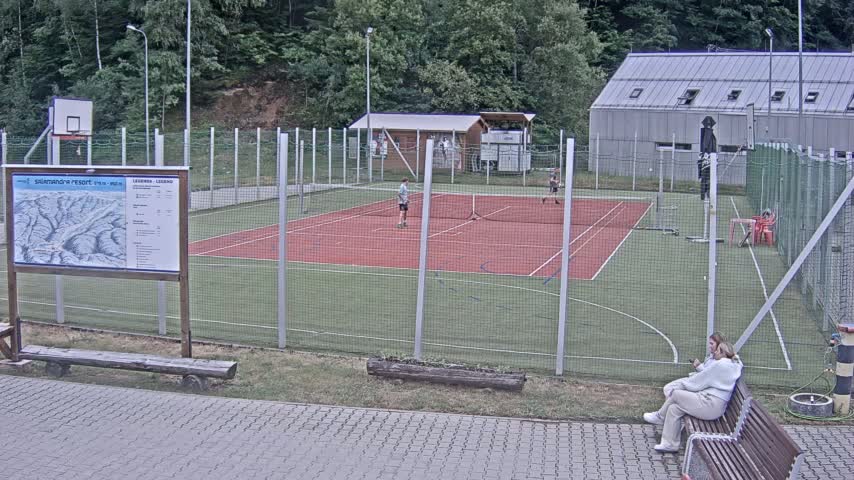 Salamandra Ski Resort Tennis Court Live Cam - Hodrusa-Hamre, Žarnovica, Banská Bystrica, Slovakia