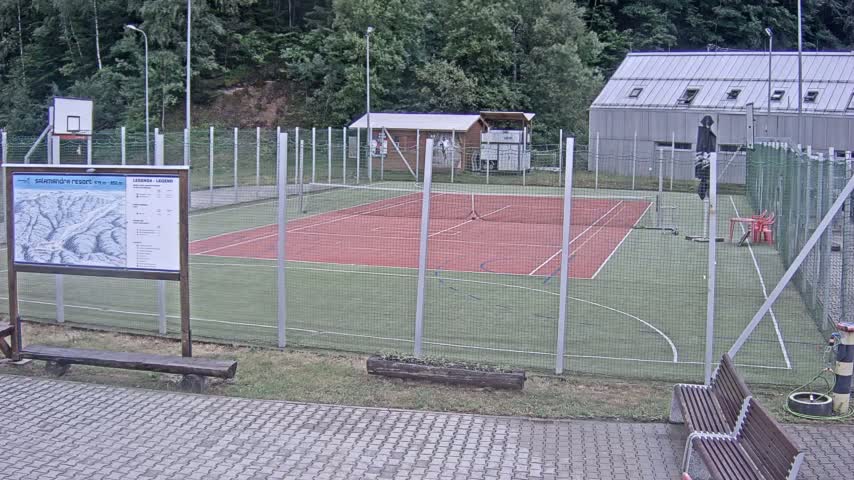 Salamandra Ski Resort Tennis Court Live Cam - Hodrusa-Hamre, Žarnovica, Banská Bystrica, Slovakia
