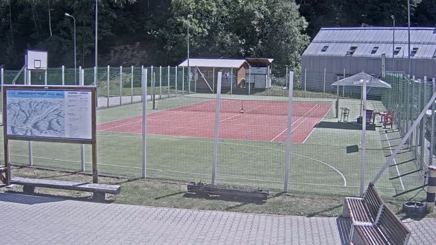 Salamandra Ski Resort Tennis Court Live Cam - Hodrusa-Hamre, Žarnovica, Banská Bystrica, Slovakia