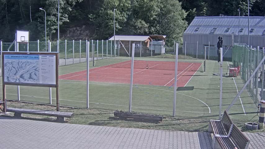 Salamandra Ski Resort Tennis Court Live Cam - Hodrusa-Hamre, Žarnovica, Banská Bystrica, Slovakia